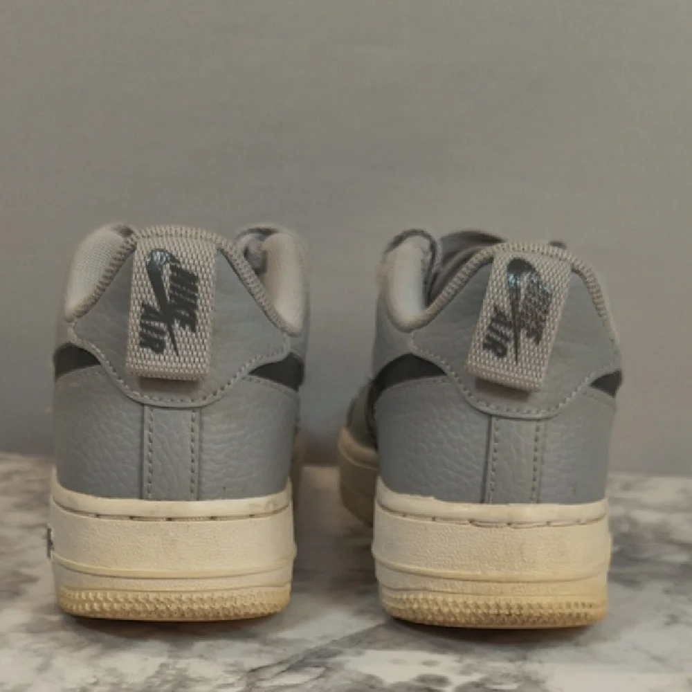 Nike Air Force 1 Low GS Light Smoke Gray Sneakers Size 4.5Y